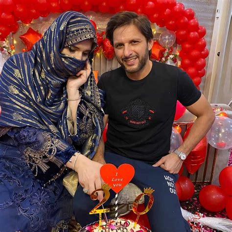 nadia afridi photos|shahid afridi with his wife.